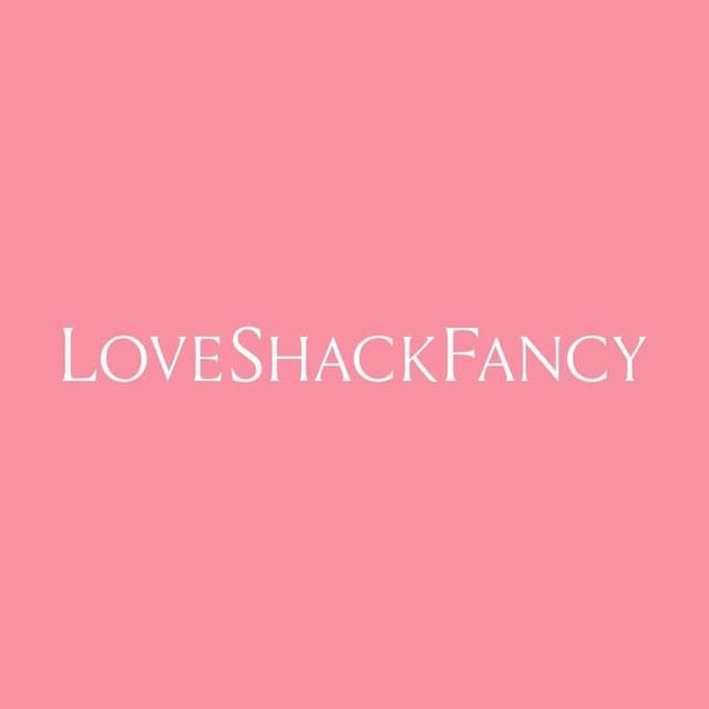 LoveShackFancy logo