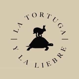 La Tortuga y La Liebre logo