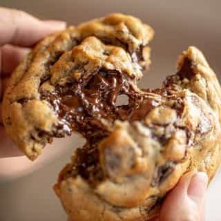 Beverly Hills Cookies logo