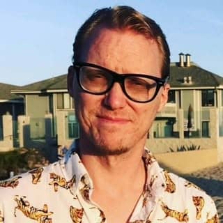 Pop Fly Pop Shop logo