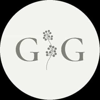 Gracious Garlands logo