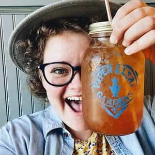 Piper and Leaf Tea Co. logo