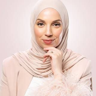 Delia Skin Master logo