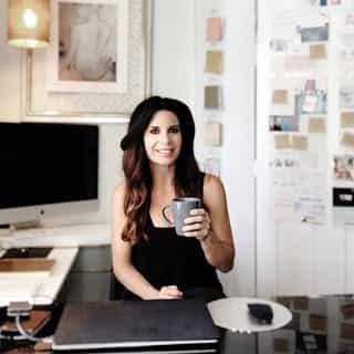 Lara Dee Artistry logo