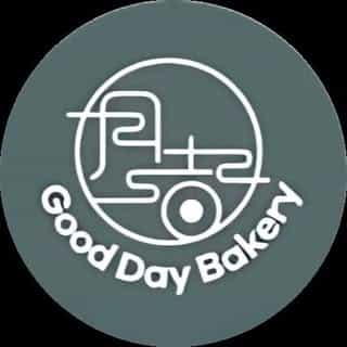 GoodDay Bakery logo