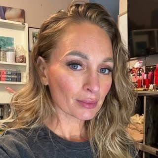 The Backstage Stylist logo