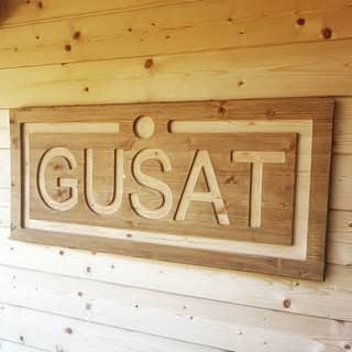 GusatStore logo