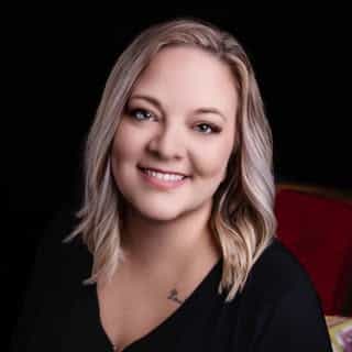 Author Nicole Blanchard logo