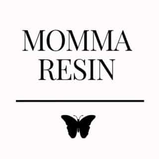Momma Resin logo