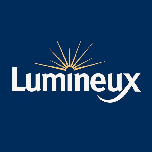 Lumineux Oral Essentials™ logo