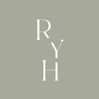 Hair & Extensions by Renee Yates logo