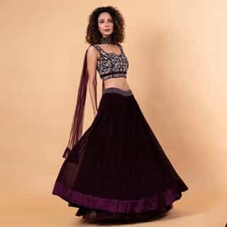 Anvi Couture logo