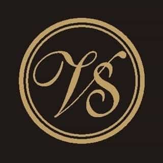 Velvet box by Shweta logo
