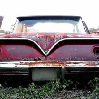 Southeast Chevy Parts logo