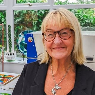 Glass Art by Linda logo