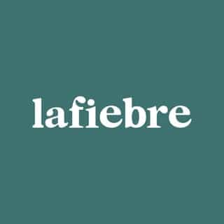 La Fiebre de Viajar logo